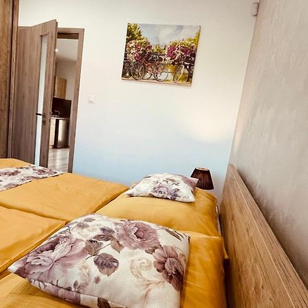 Eugen Apartman Veľký Meder Extérieur photo
